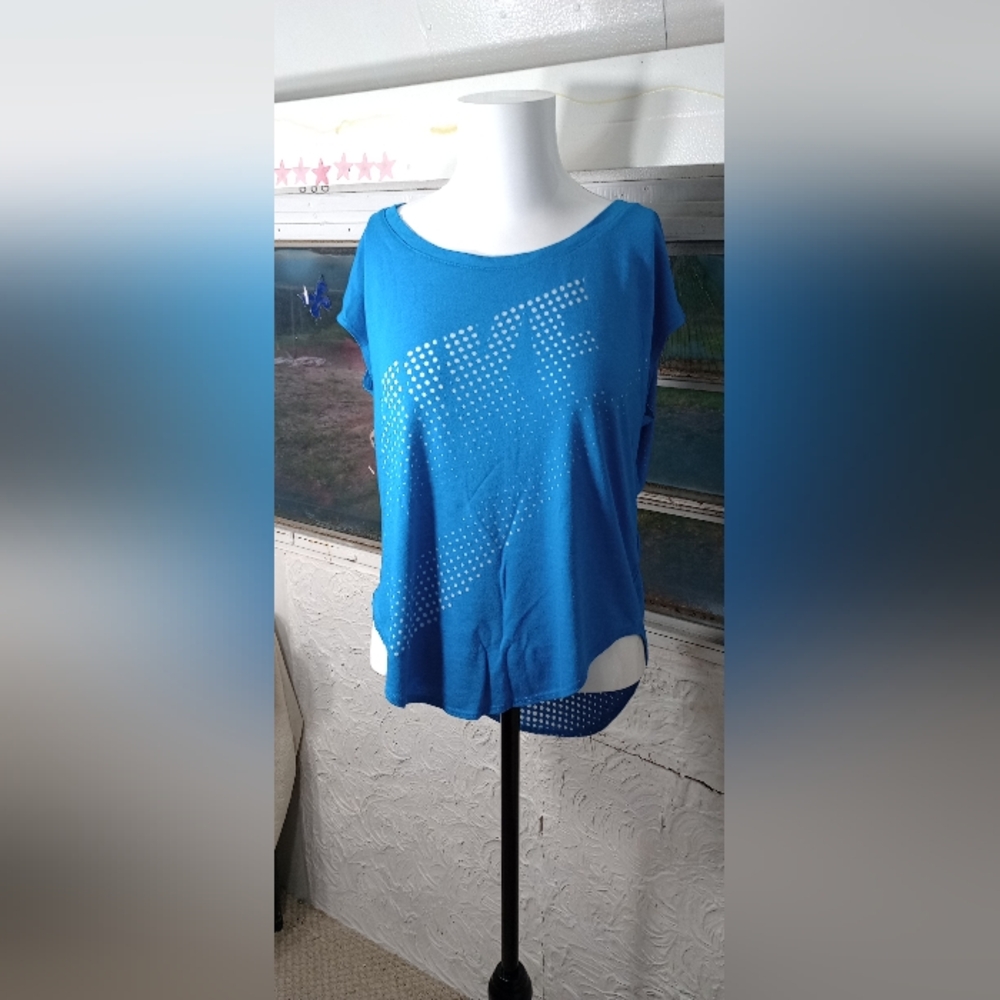 NIKE top women